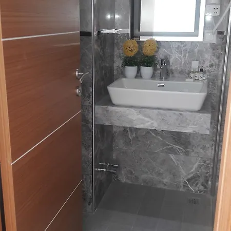 Exelans Hotel 3*