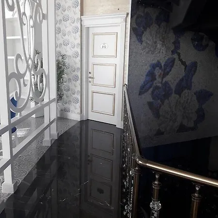 Exelans Hotel 3*