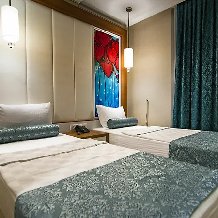 Hotel Exelans 3*