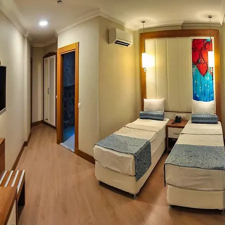 Exelans Hotel 3*