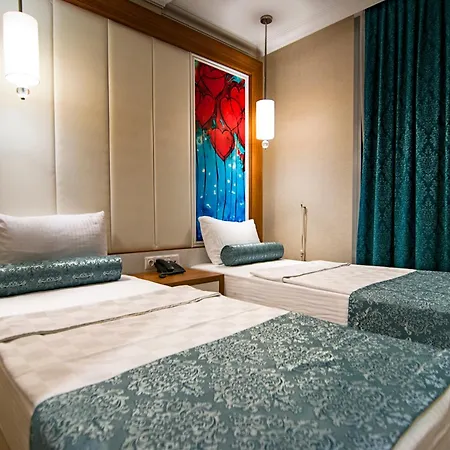 Hotel Exelans 3*